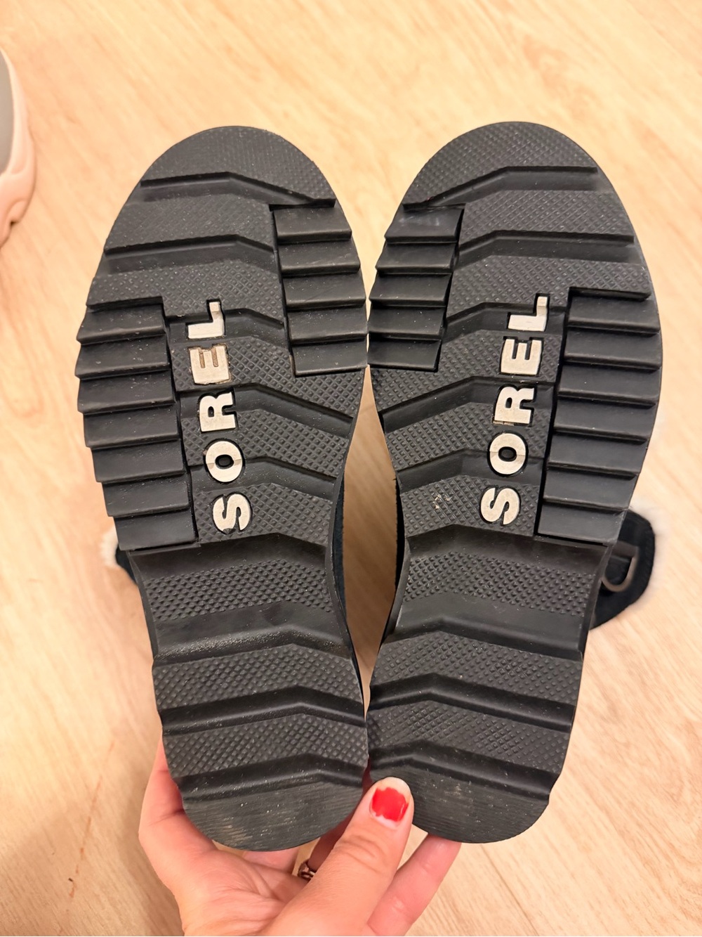 Sorel Black Waterproof Lace-Up Boots with White Faux Fur - Picture 2 of 6